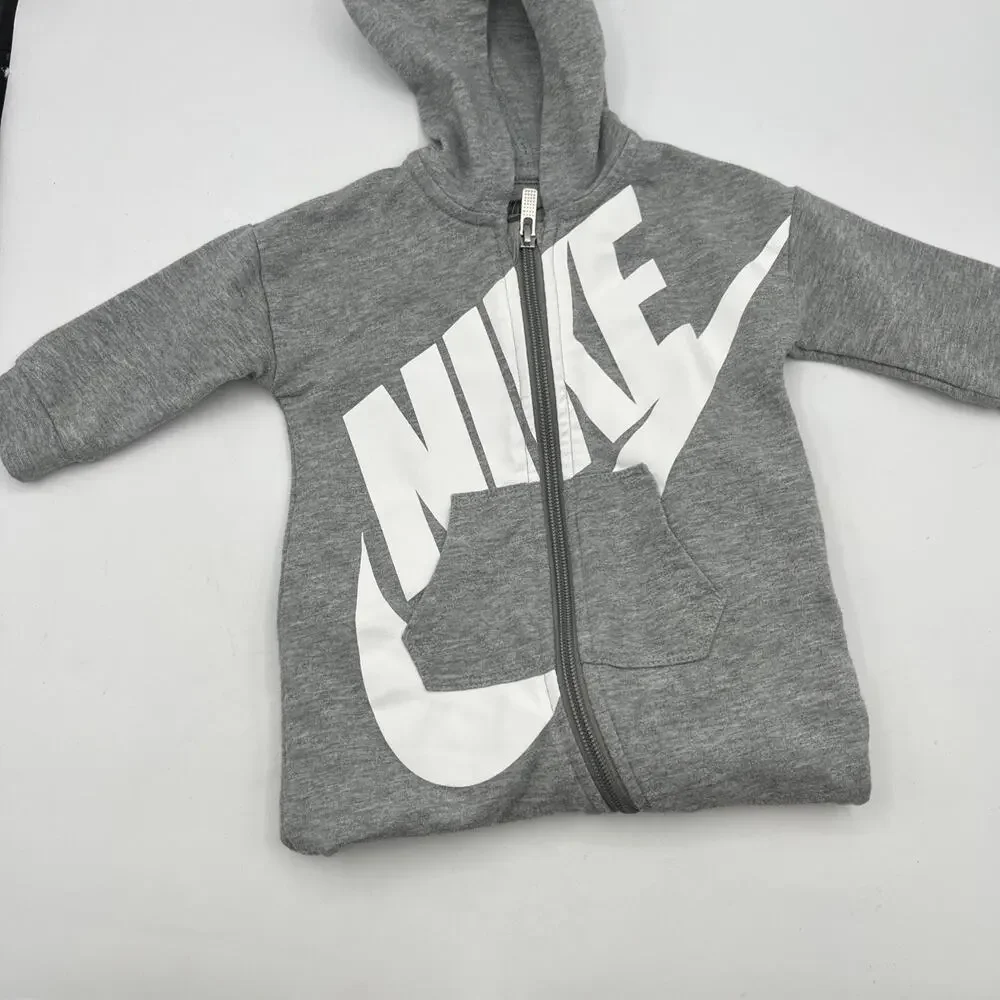 Nike Jump Suit Babies Size 6M Casual Jump Suit Grey Heather White Logo